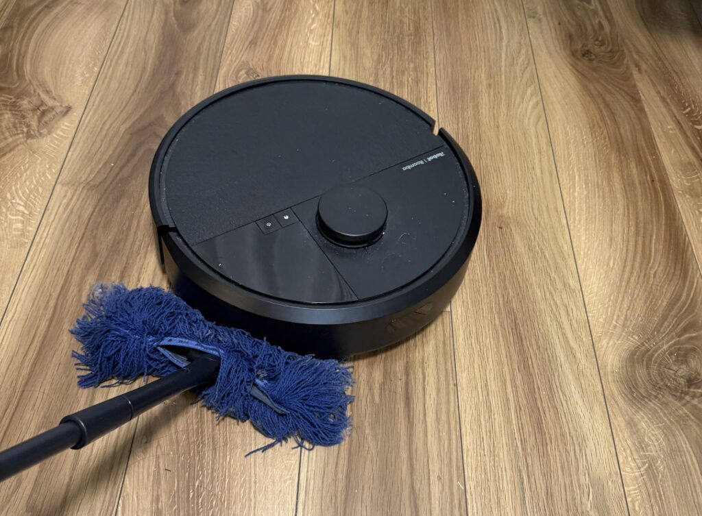 お掃除ロボットのルンバとダスキンのモップ